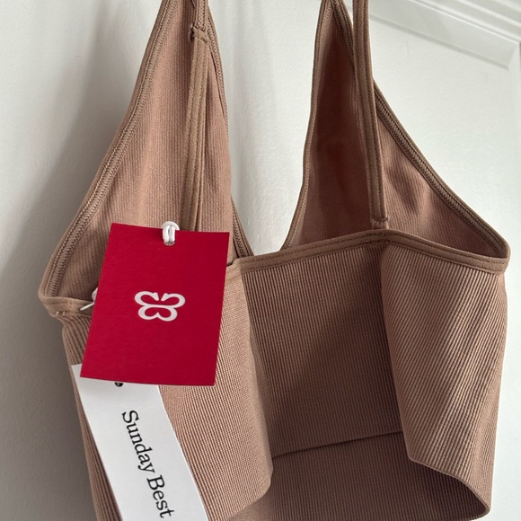 BNWT Aritzia seamless bra, size small. - Picture 2 of 8